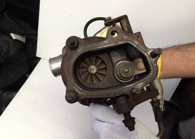 JDM USED SUBARU WRX STI OEM EJ207 VERSION 7 TURBO VF30 SINGLE-SCROLL TURBOCHARGER 3