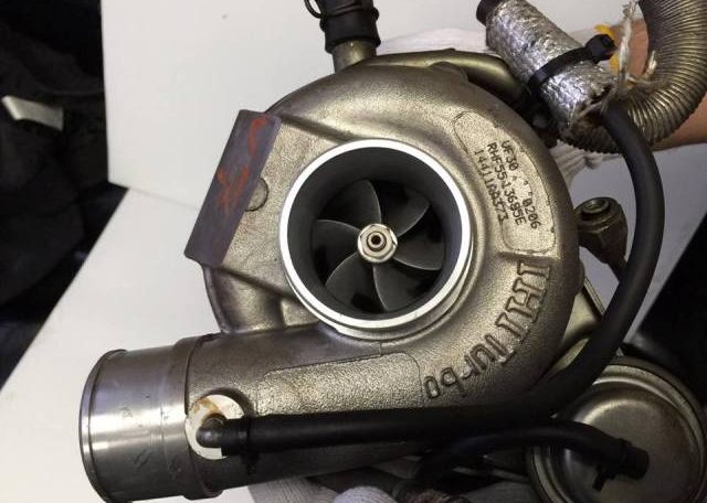 JDM USED SUBARU WRX STI OEM EJ207 VERSION 7 TURBO VF30 SINGLE-SCROLL TURBOCHARGER 2