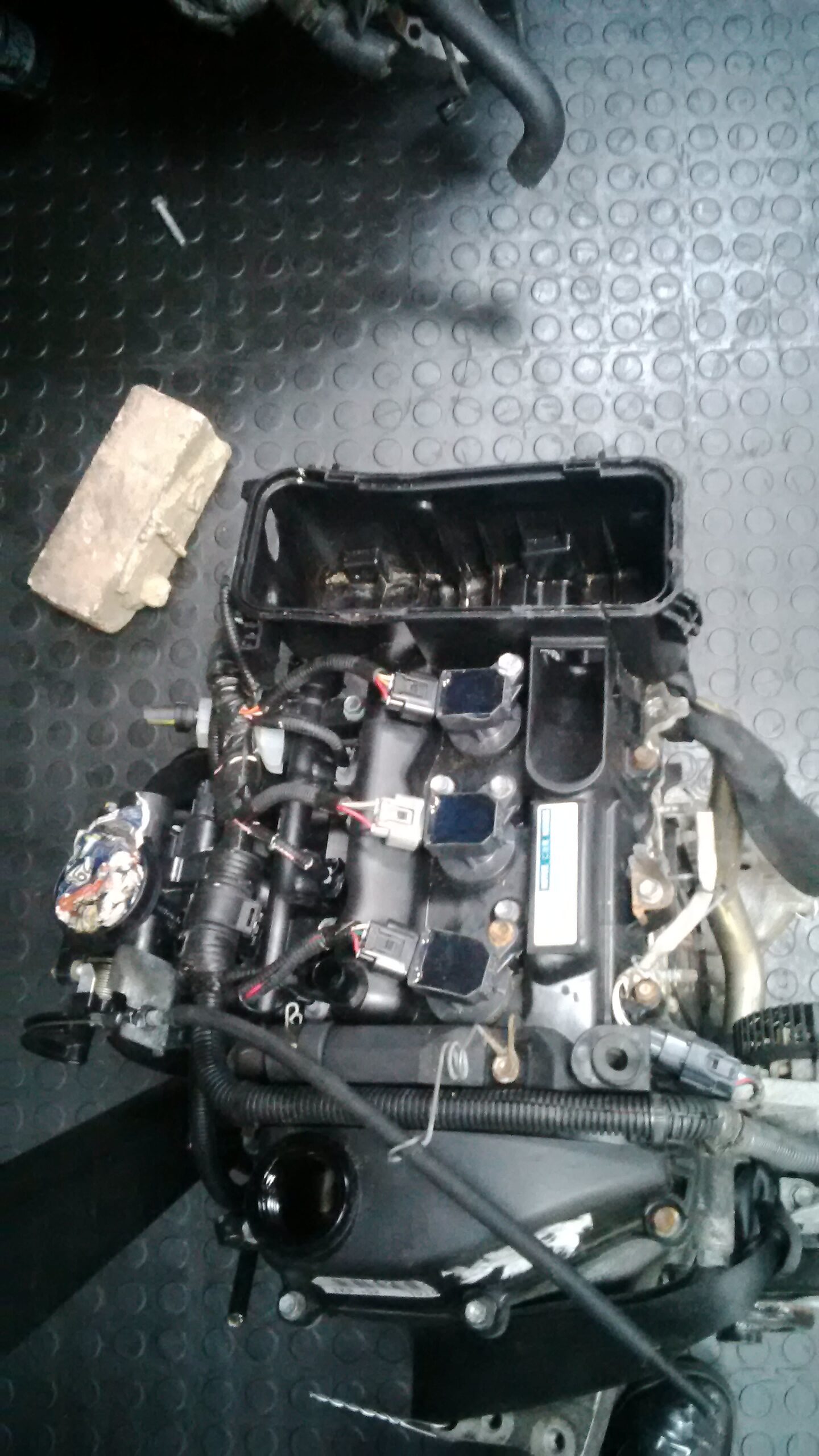 YARIS 1.3 1KR ENGINE (3 PORT)