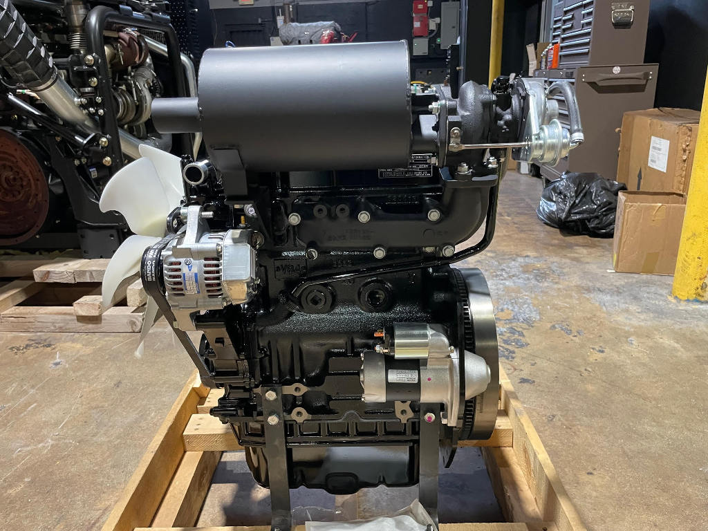 NEW 2016 YANMAR 3TNV84T ENGINE 2
