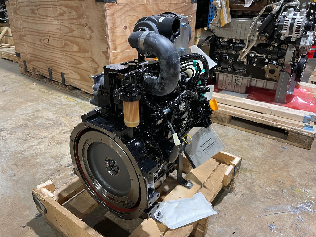 NEW 2015 YANMAR 3TNV70 ENGINE 2
