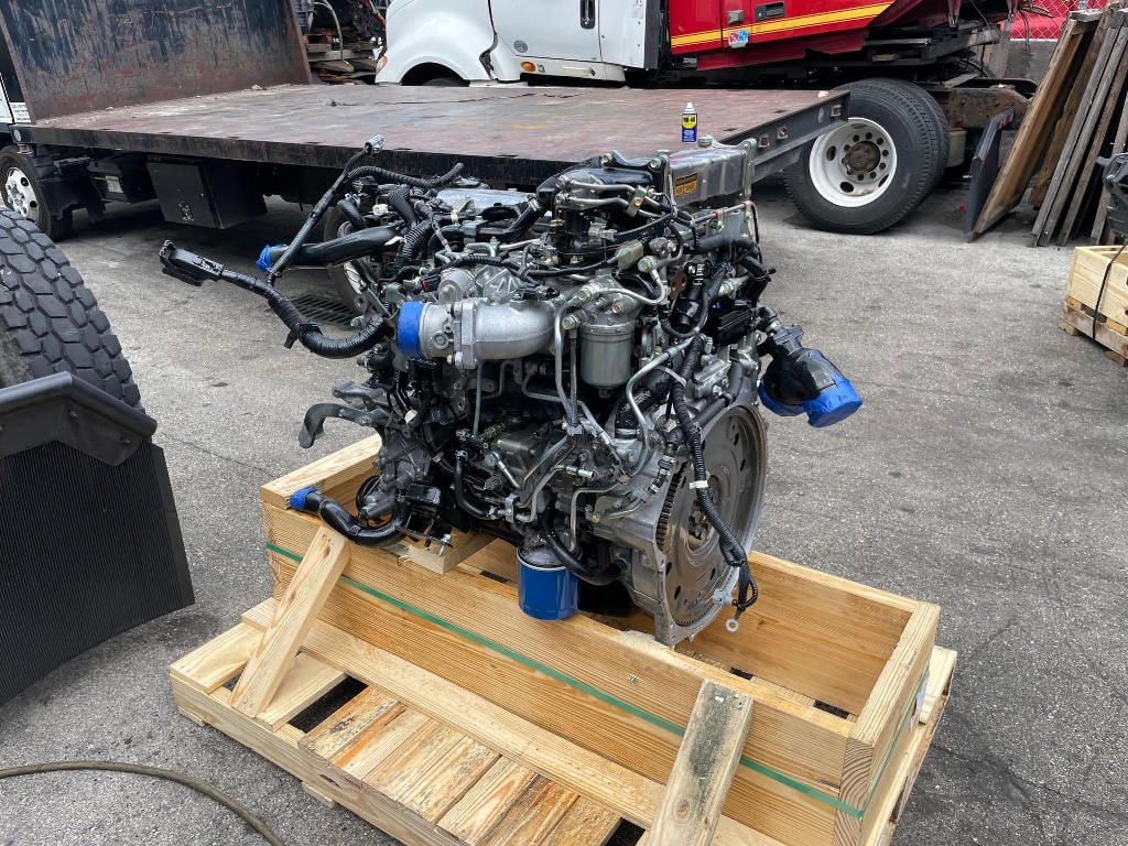2017 ISUZU 4HK1TC ENGINE 3