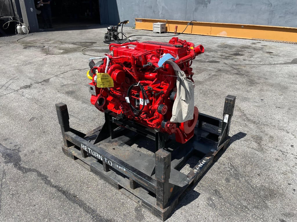 NEW 2020 CUMMINS B6.7 ENGINE 3
