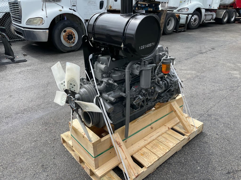 NEW 2011 ISUZU 6HK1 ENGINE 3