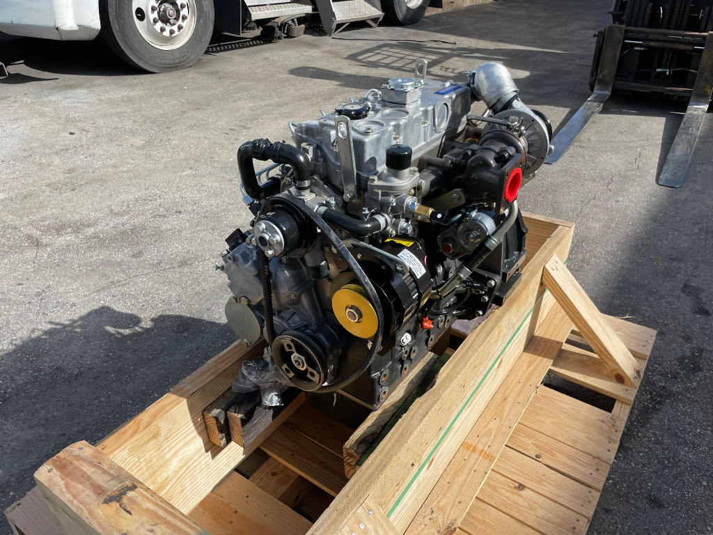 NEW 2011 PERKINS 404D-22T ENGINE 2