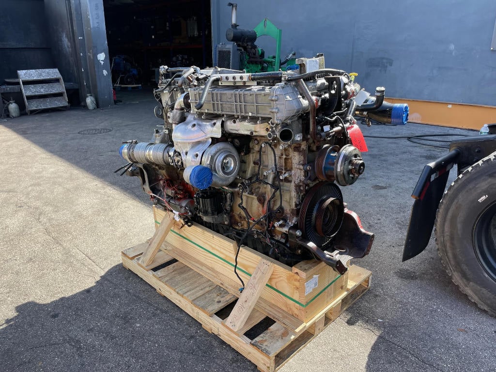 2017 DETROIT DD13 ENGINE