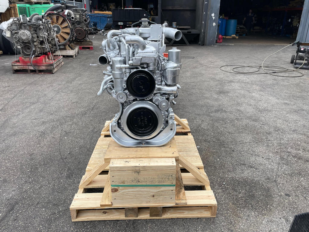 2006 MERCEDES-BENZ OM906LA ENGINE 3