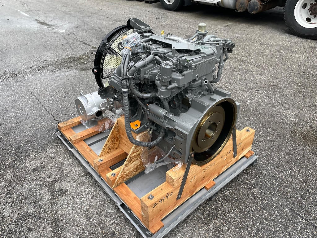 NEW 2016 ISUZU 4JJ1X ENGINE 2