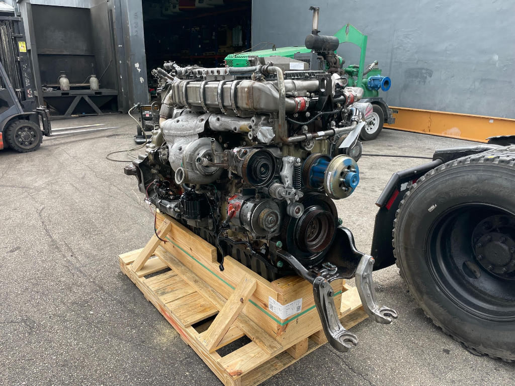 2016 DETROIT DD15 ENGINE 3
