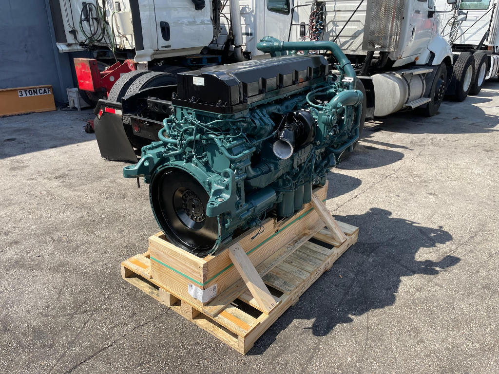 2013 VOLVO D13 ENGINE 3