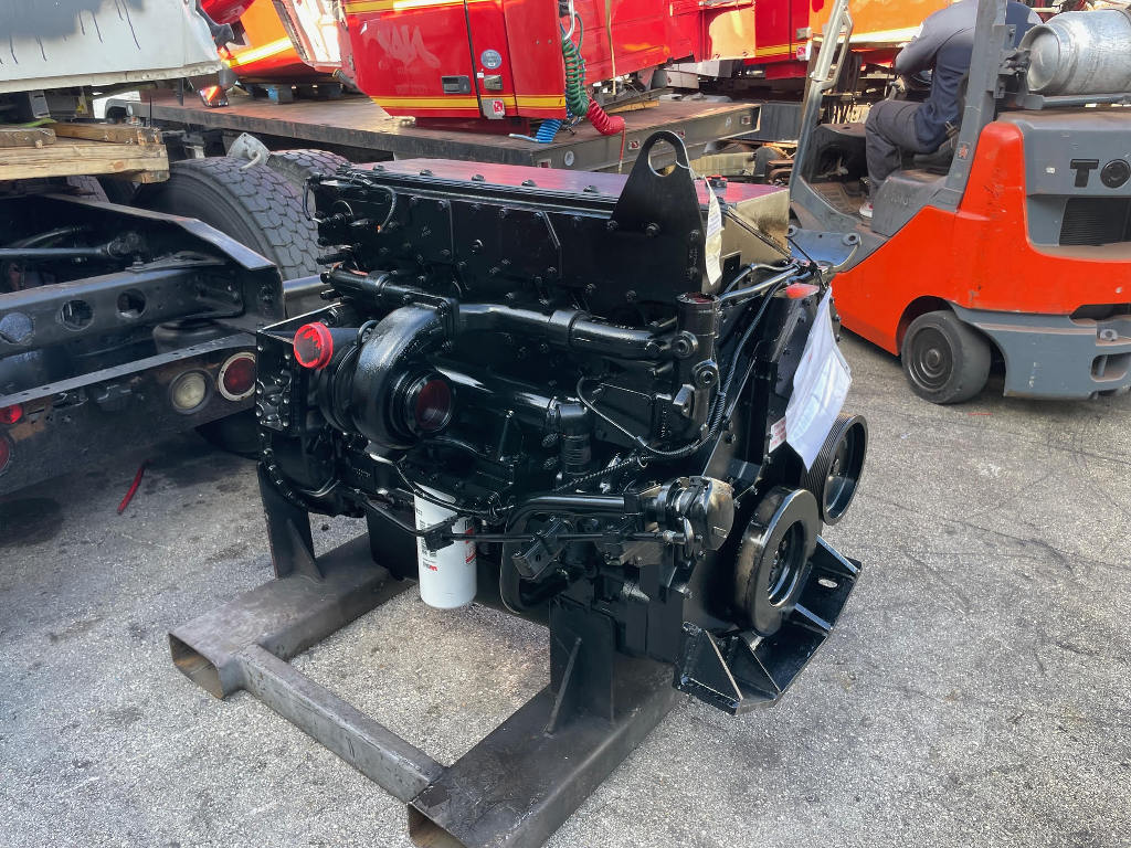NEW 1999 CUMMINS M11 CELECT PLUS ENGINE 2