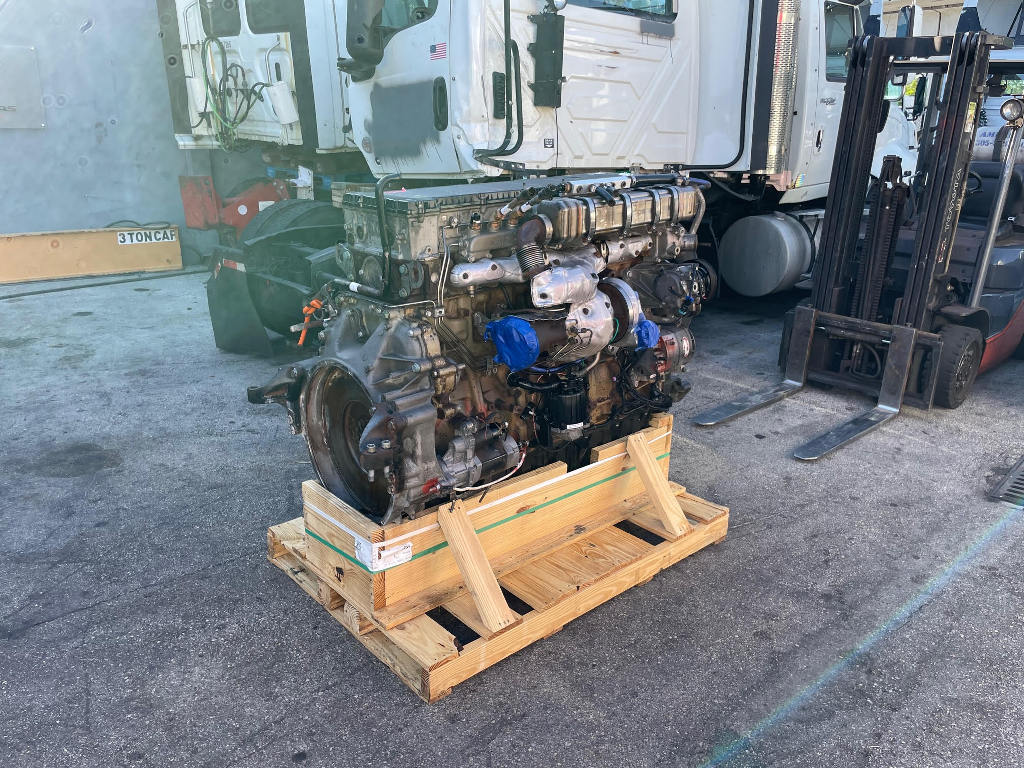 2015 DETROIT DD15 ENGINE 3