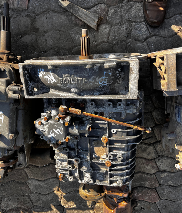 ZF 6S850 GEARBOX