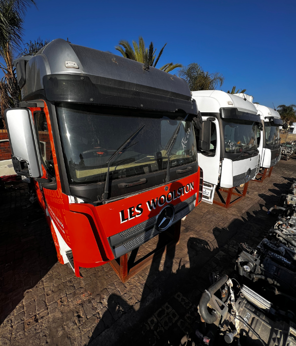 MERCEDES BENZ ACTROS PURE HIGH ROOF CAB 5