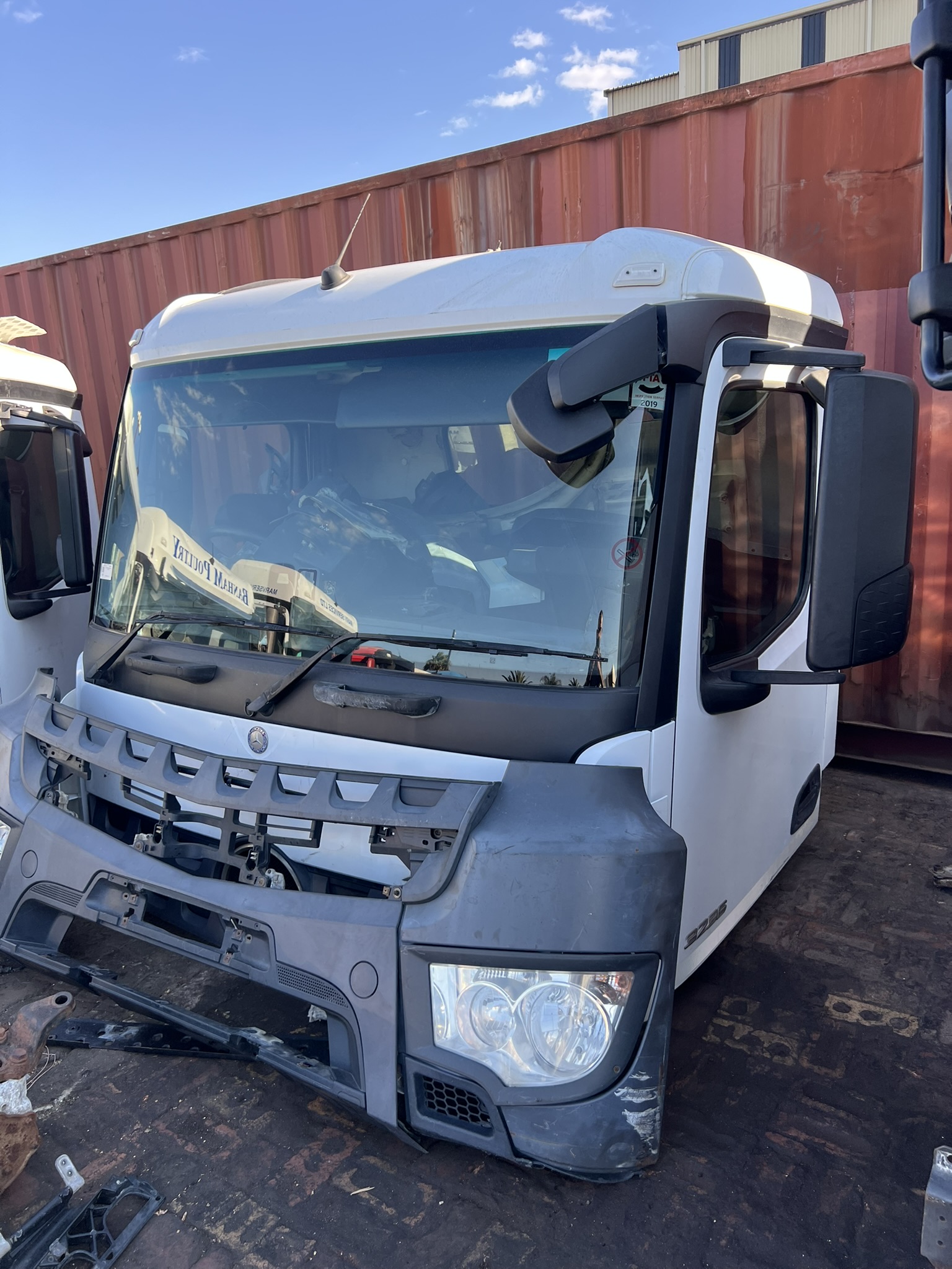 MERCEDES BENZ AROCS DAY CAB