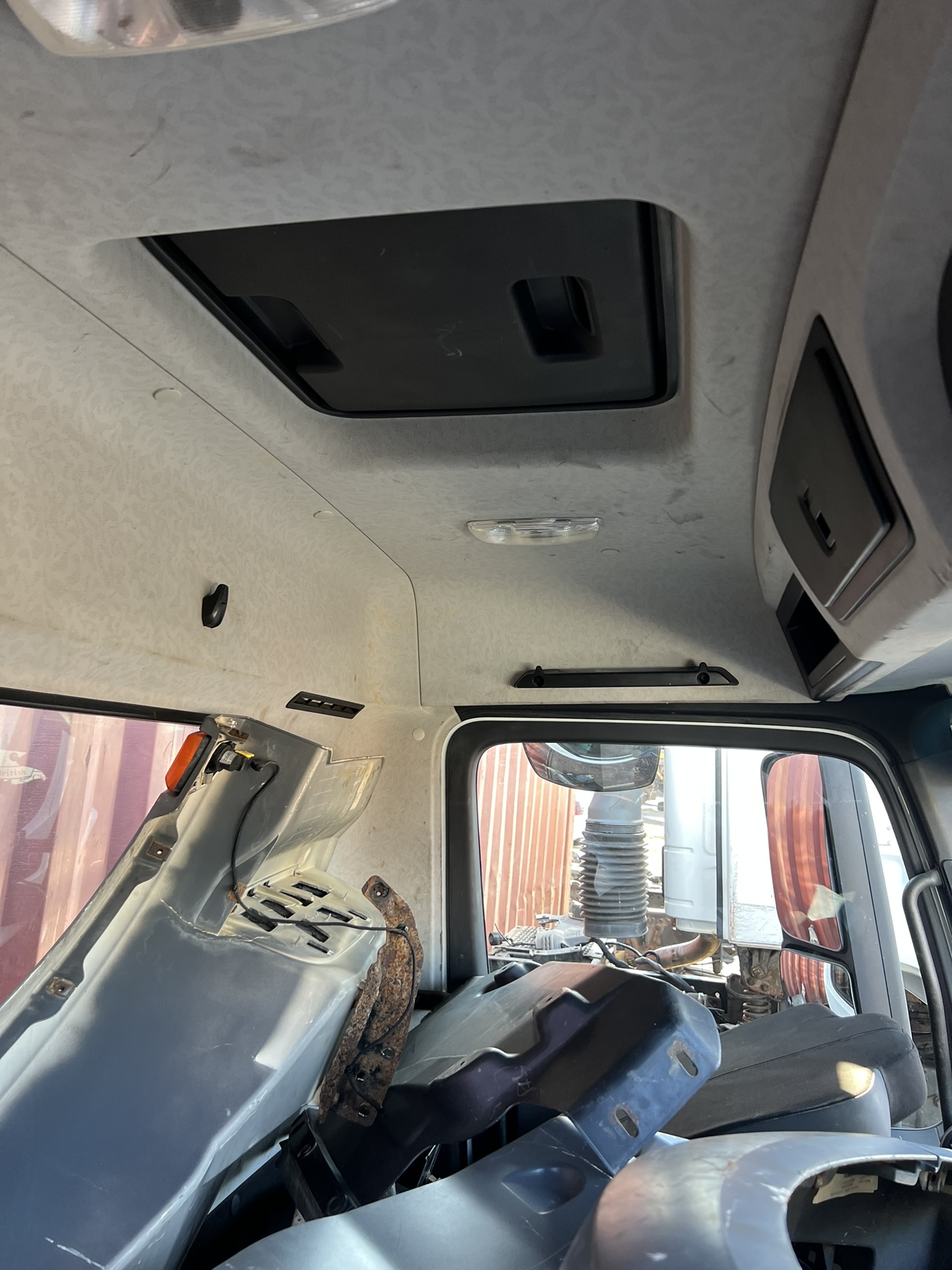 MERCEDES BENZ AROCS DAY CAB 4