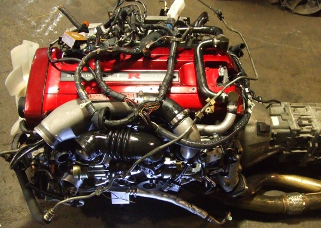 JDM NISSAN SKYLINE GTR RB26DETT R34 ENGINE WITH 6 SPEED GETRAG MT TRANSMISSION 2
