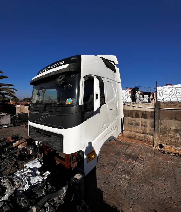 VOLVO FH GLOBETROTTER CAB 2