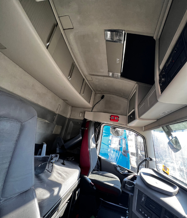VOLVO FH GLOBETROTTER CAB 5