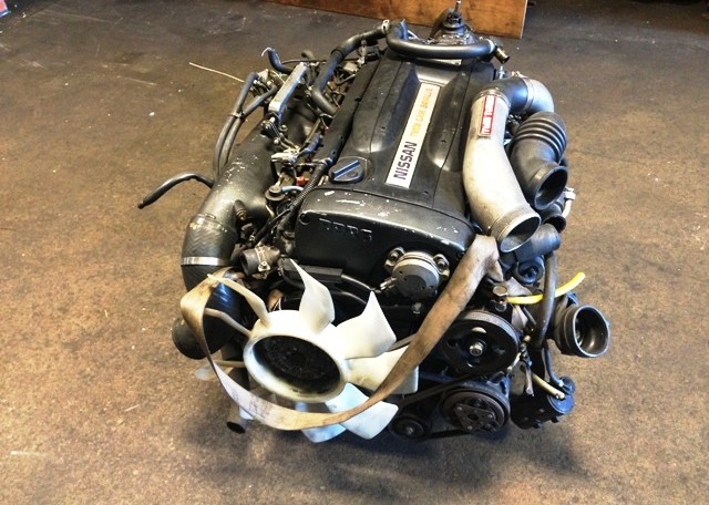 JDM NISSAN SKYLINE GTR RB26DETT R33 ENGINE WITH MT TRANSMISSION 2