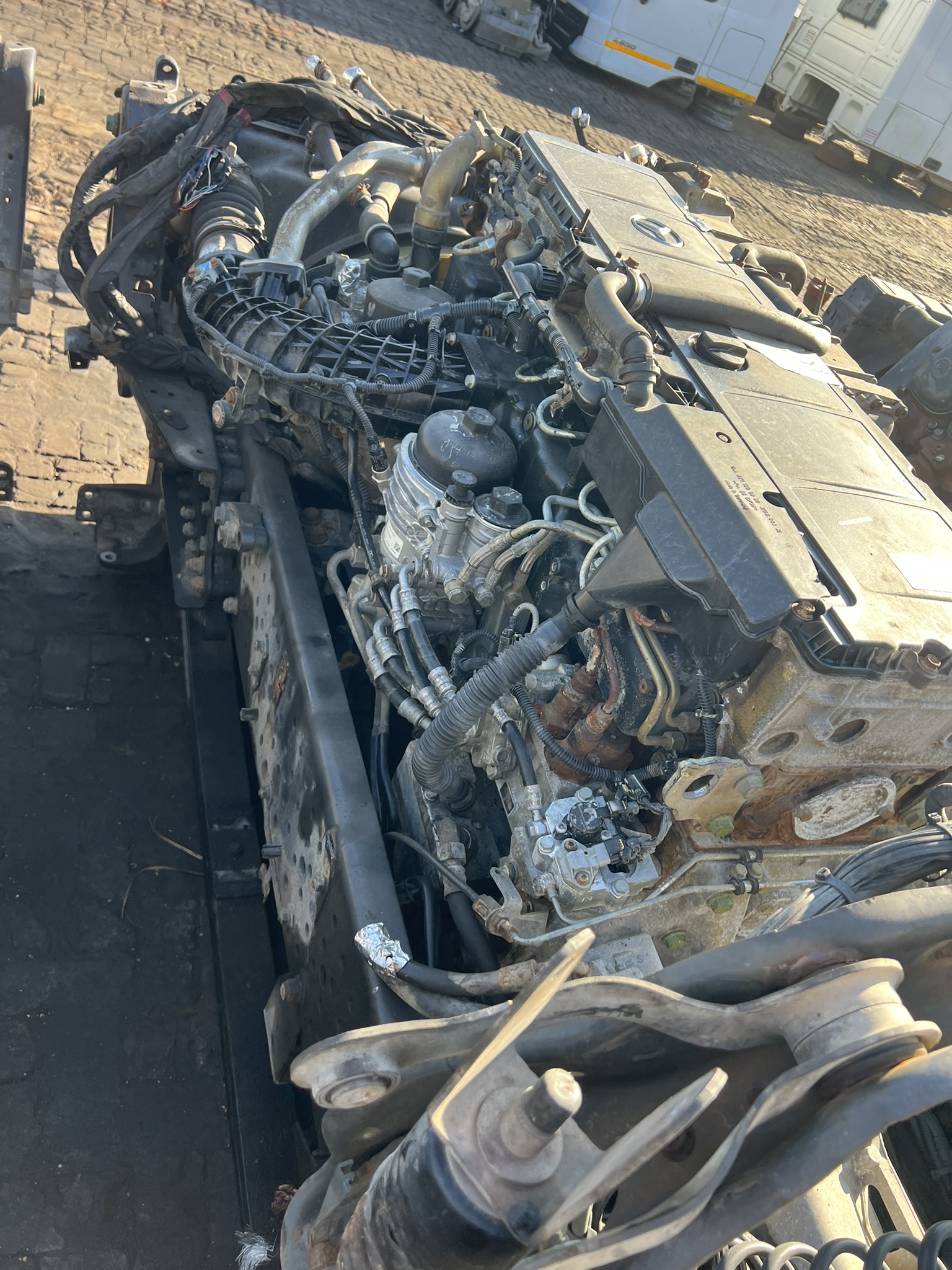 MERCEDES BENZ OM471 ENGINE 2