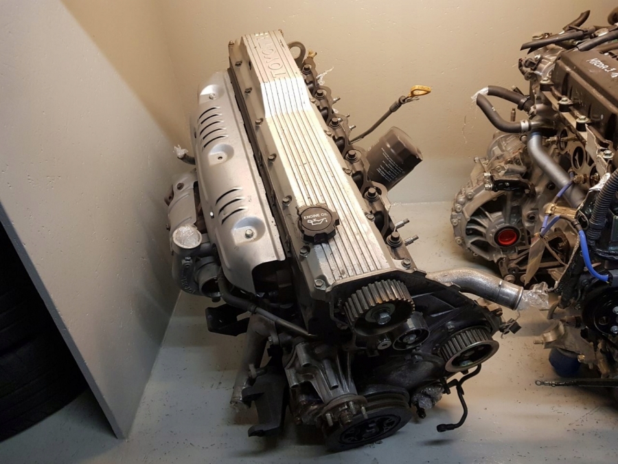TOYOTA LAND CRUISER 80 4.2 TD COMPLETE ENGINE 2