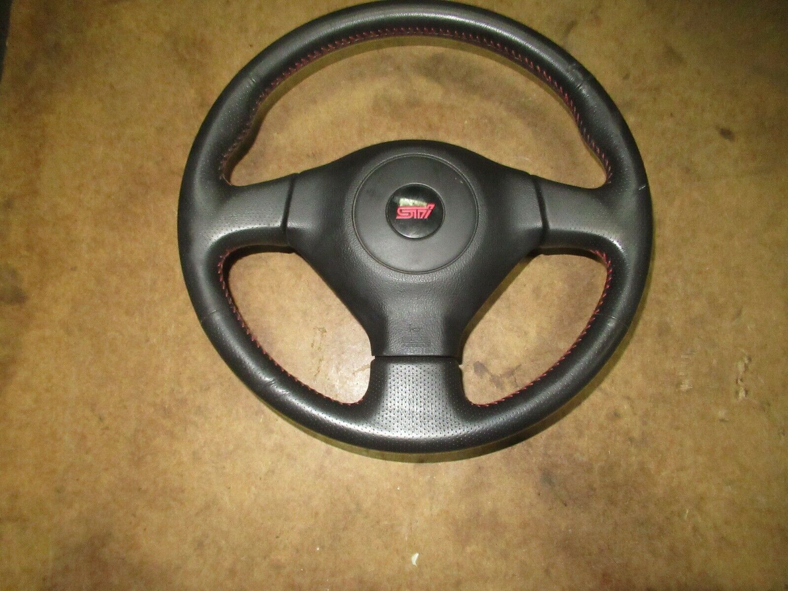 2002-2007 Subaru impreza WRX STi Black Leather Steering Wheel OEM SRS GDB GDA